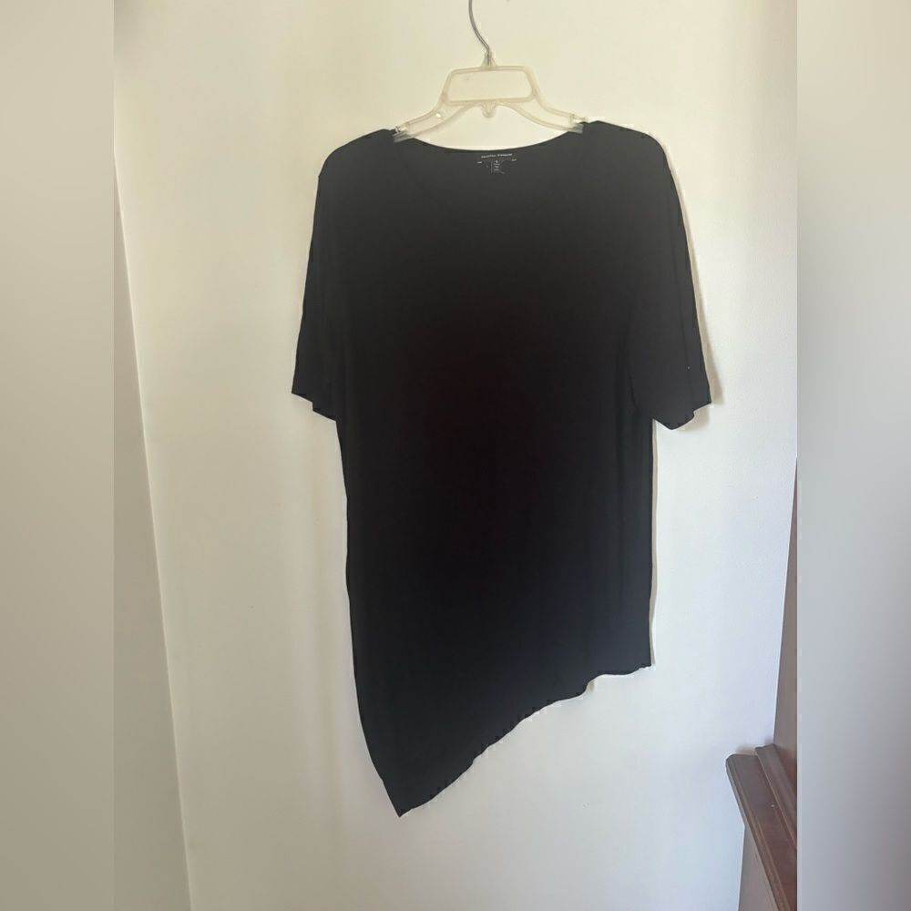 Universal Standard Asymmetrical Hem Short Sleeve Tee Size S Black